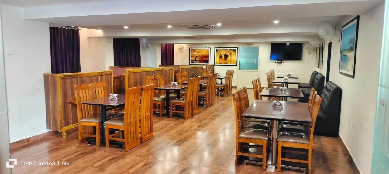 Hotel Radhma Residency Udupi Esterno foto