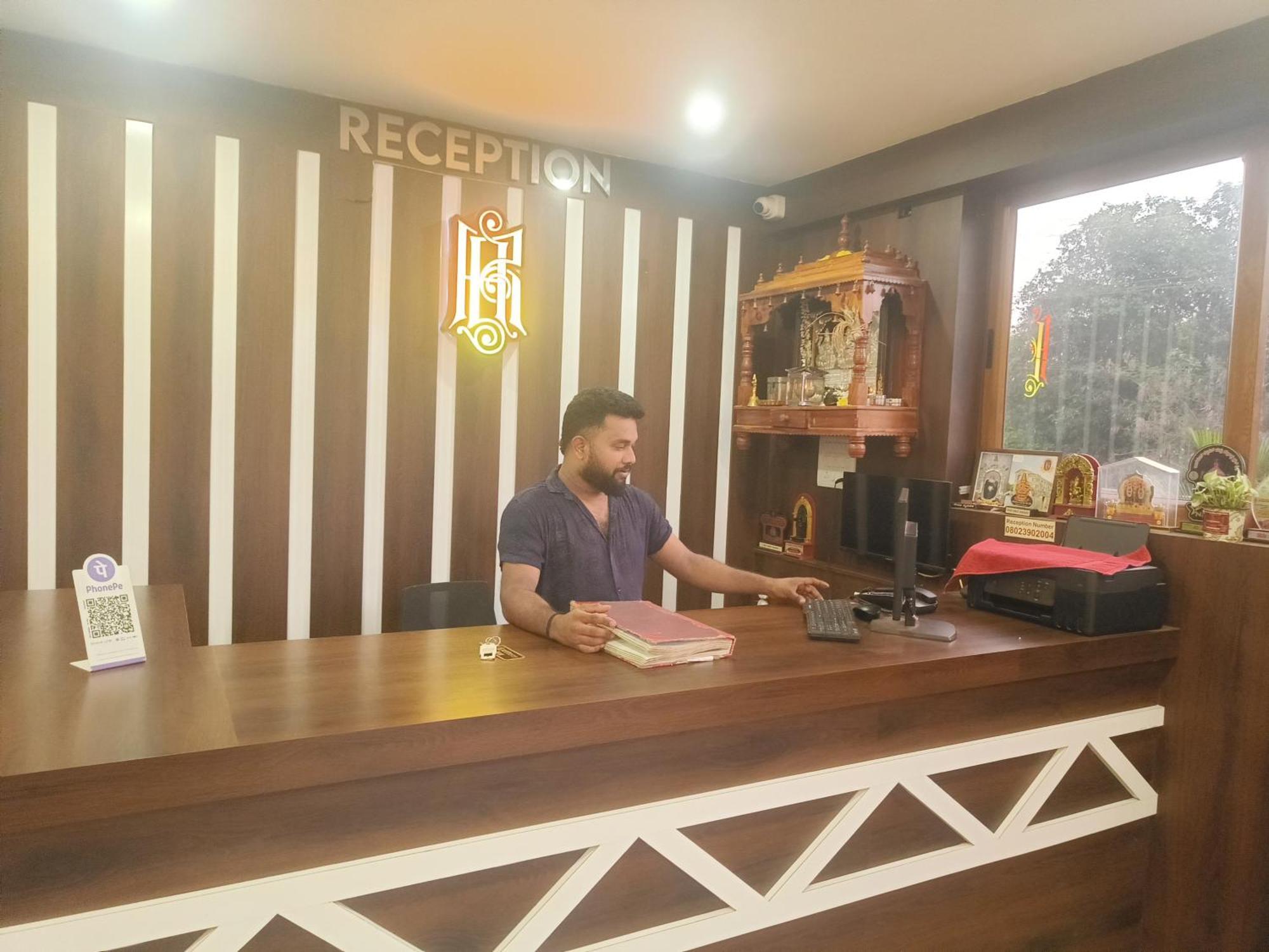 Hotel Radhma Residency Udupi Esterno foto